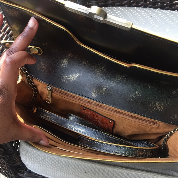 Patricia Nash Bronze Handbag - Picture 3 of 6